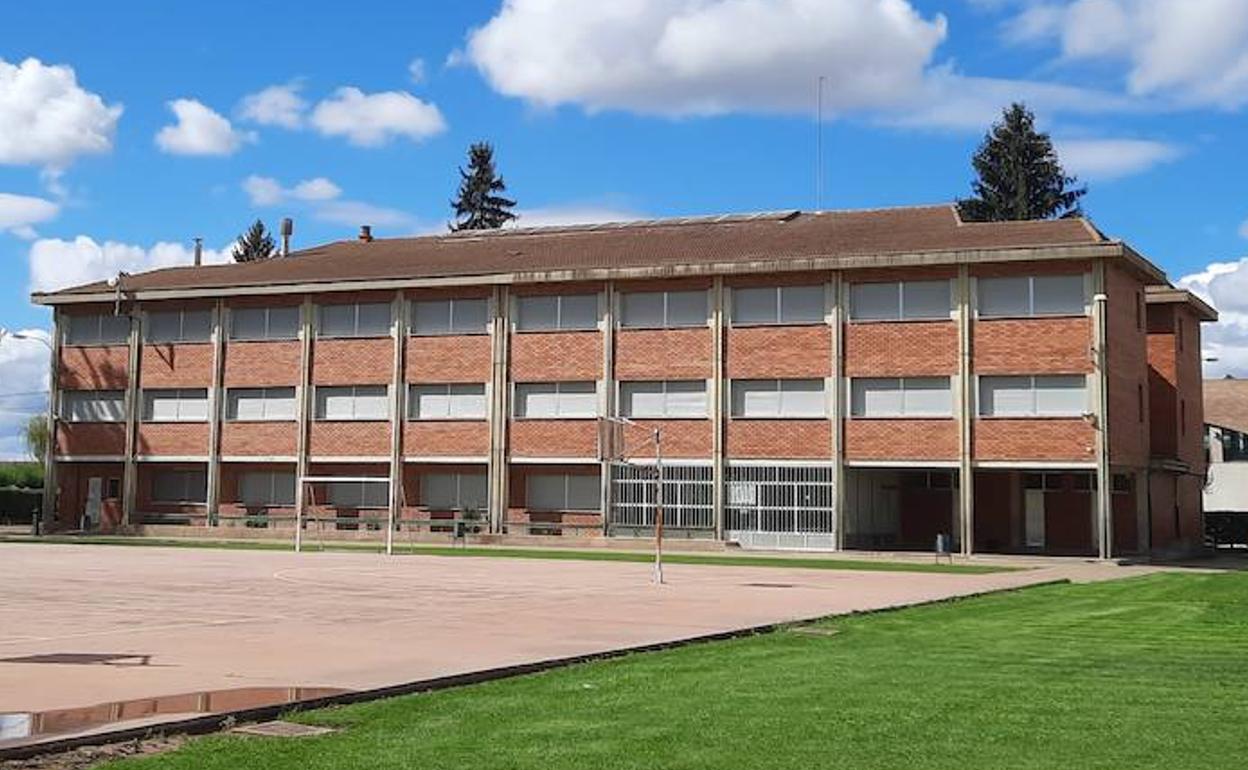 Colegio público de Santa María del Páramo.