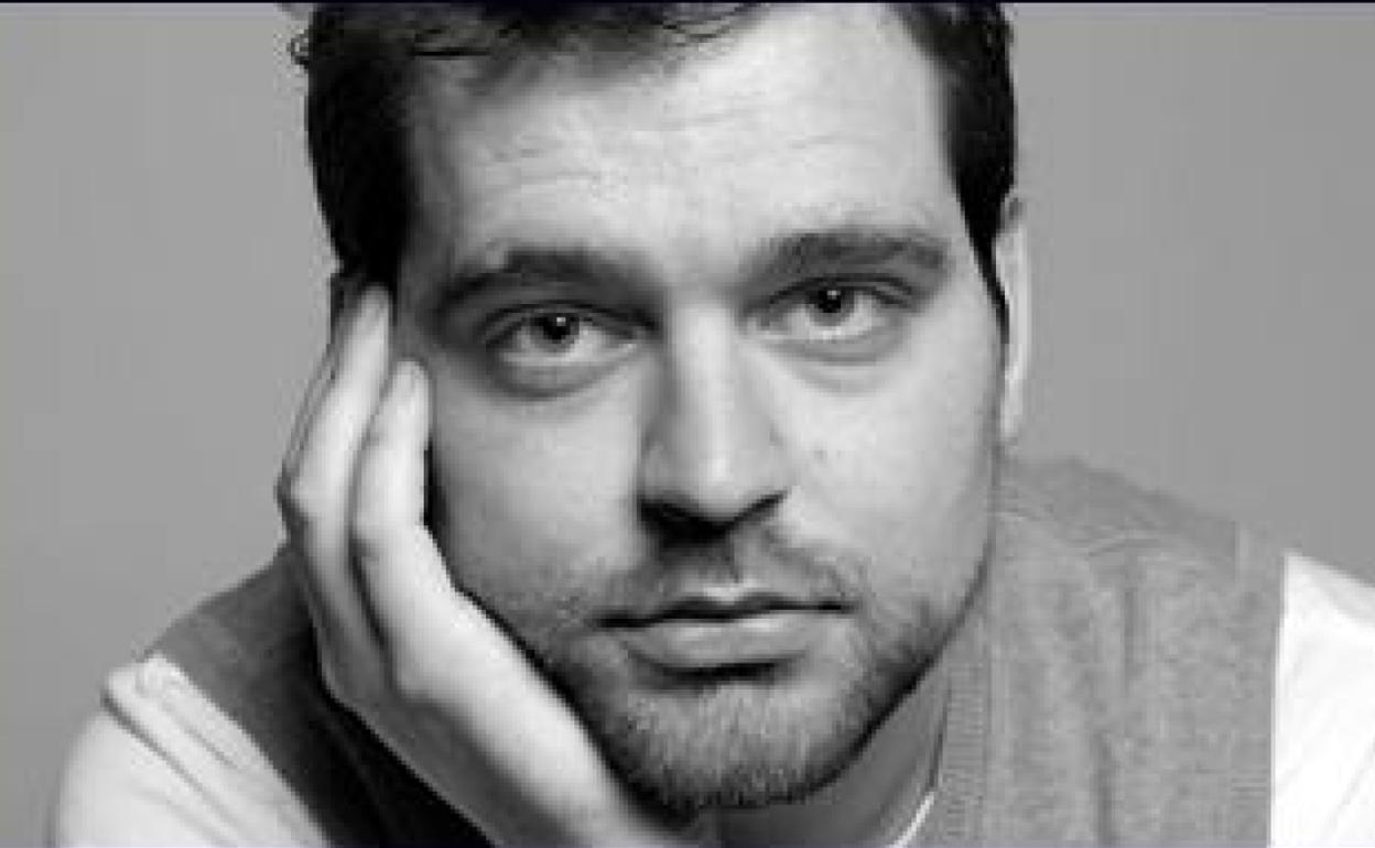 El dramaturgo y actor Gabriel Fuentes. 