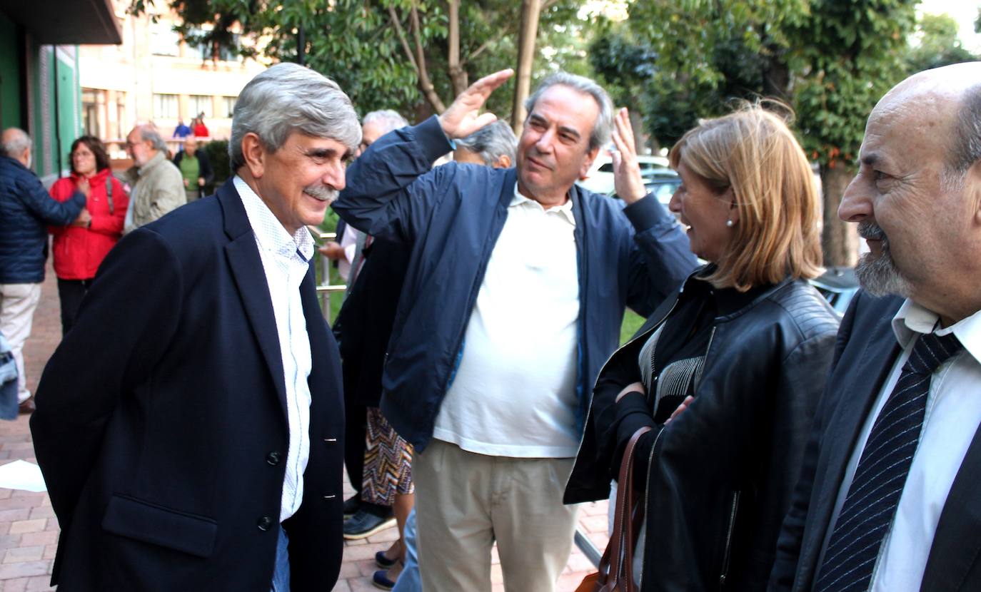 La entrega de la escultura 'Poema de sal. Memoria' y el homenaje a Pepe Tabernero. 