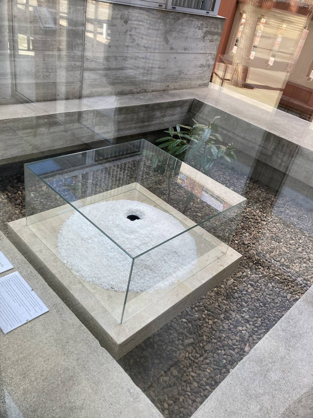 La entrega de la escultura 'Poema de sal. Memoria' y el homenaje a Pepe Tabernero. 