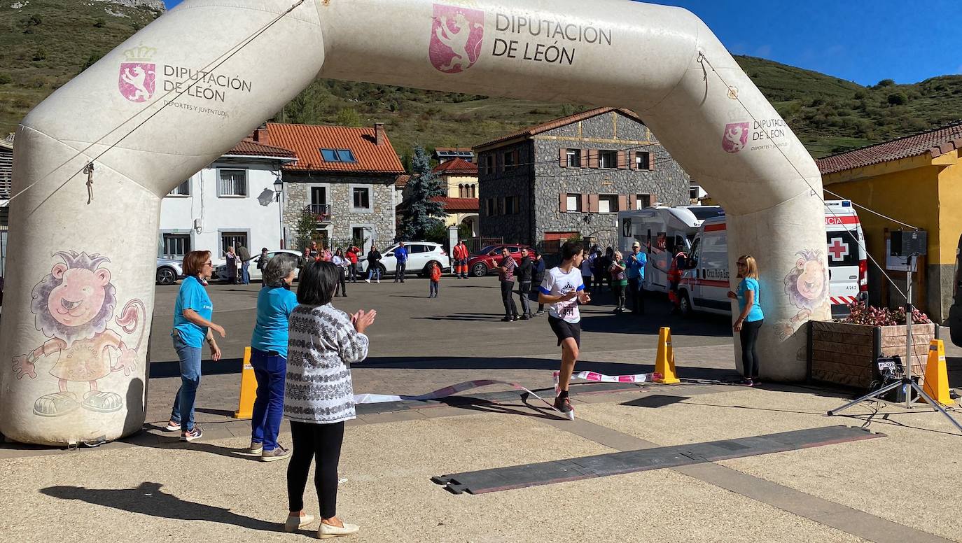 Alrededor de 200 corredores participan en el V Trail de Mampodre.