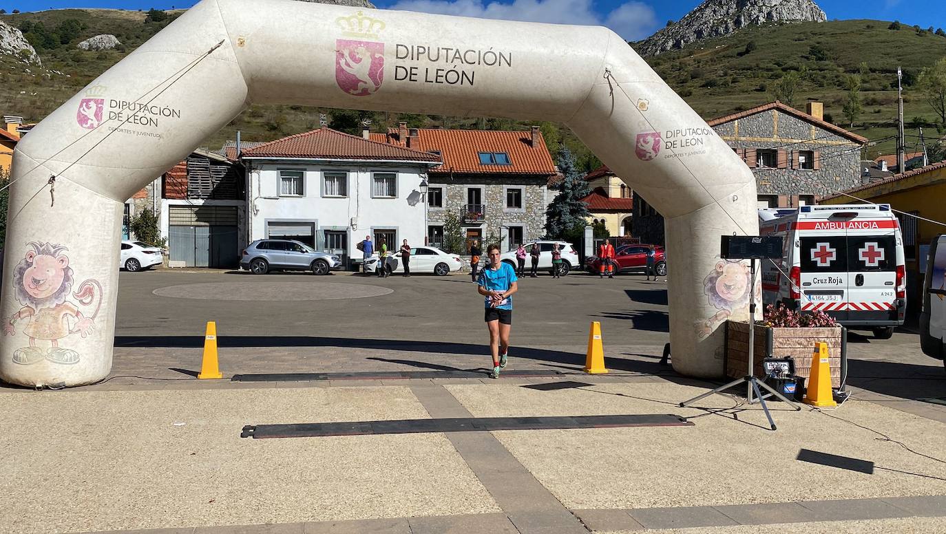 Alrededor de 200 corredores participan en el V Trail de Mampodre.