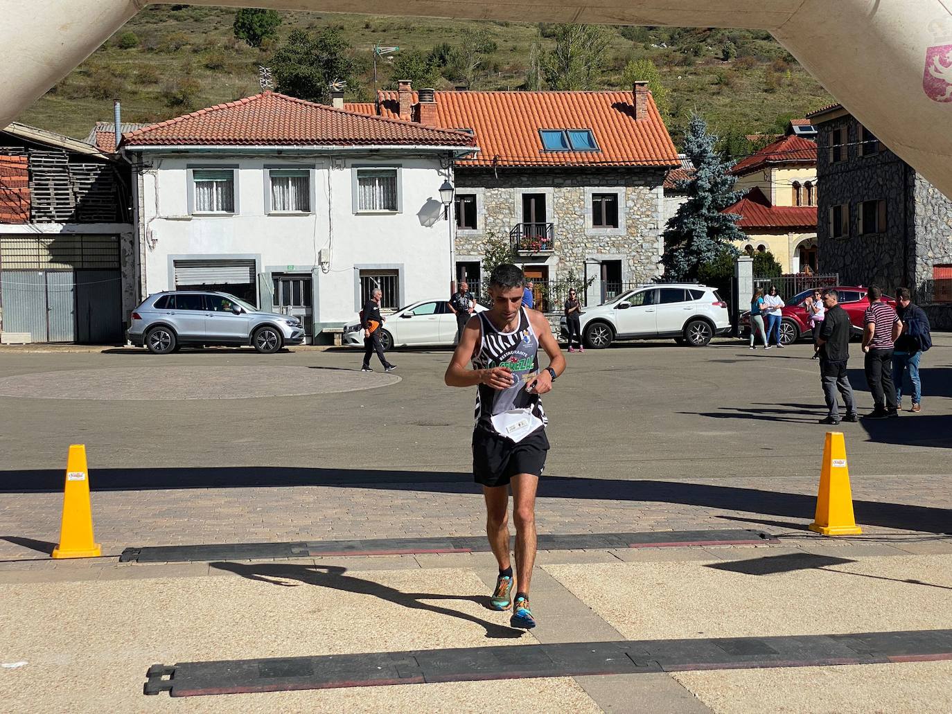 Alrededor de 200 corredores participan en el V Trail de Mampodre.