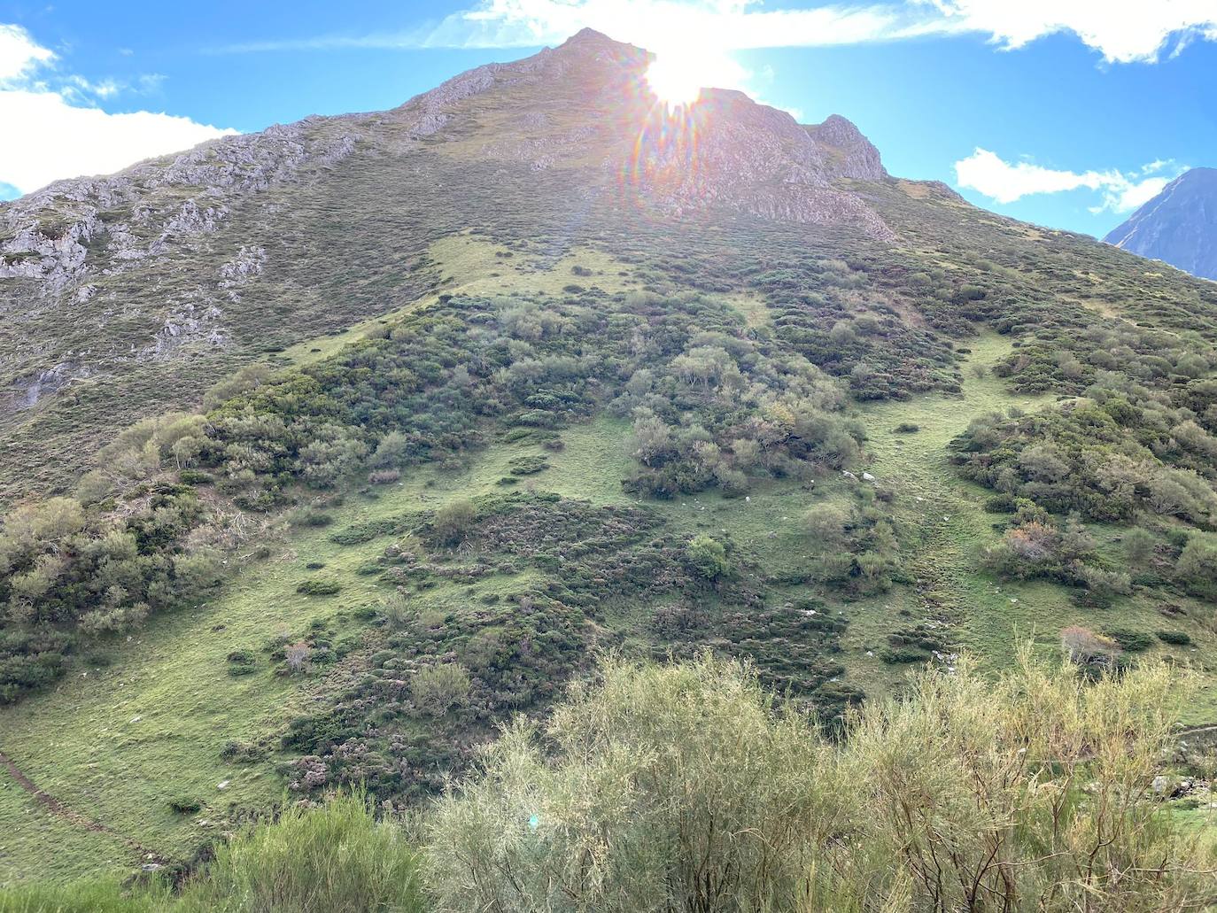 Alrededor de 200 corredores participan en el V Trail de Mampodre.