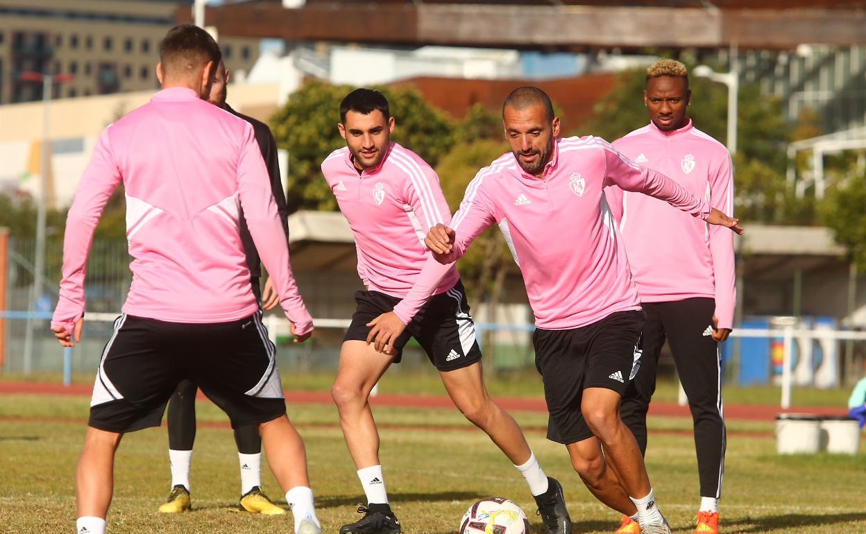 Jugadores de la Ponferradina durante un entrenamiento esta semana previa al encuentro.