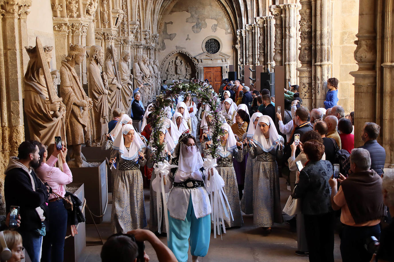 La ceremonia de las Cantaderas a través de la mirada de Peio García.