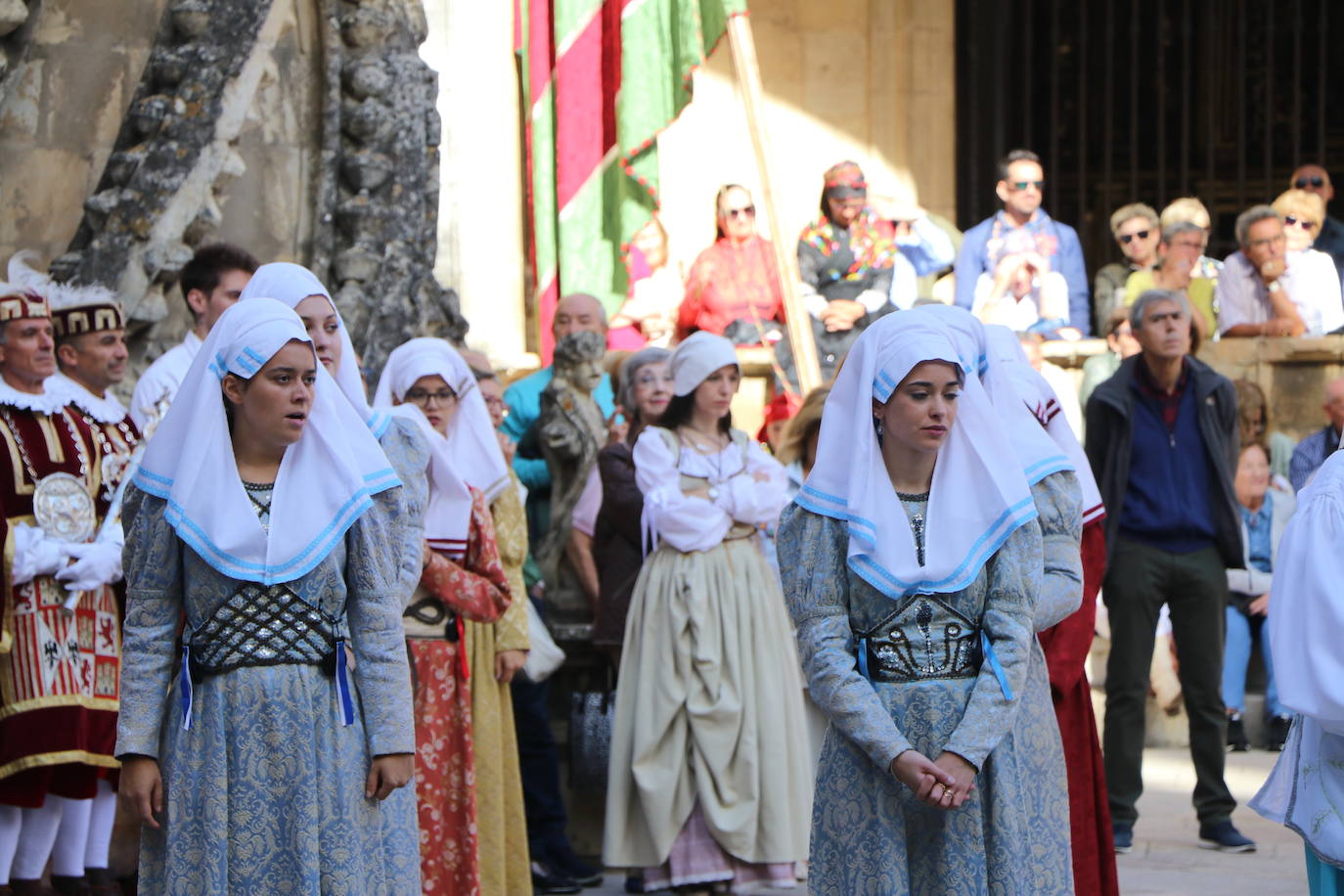 Acto de las Cantaderas durante las fiestas de San Froilán.