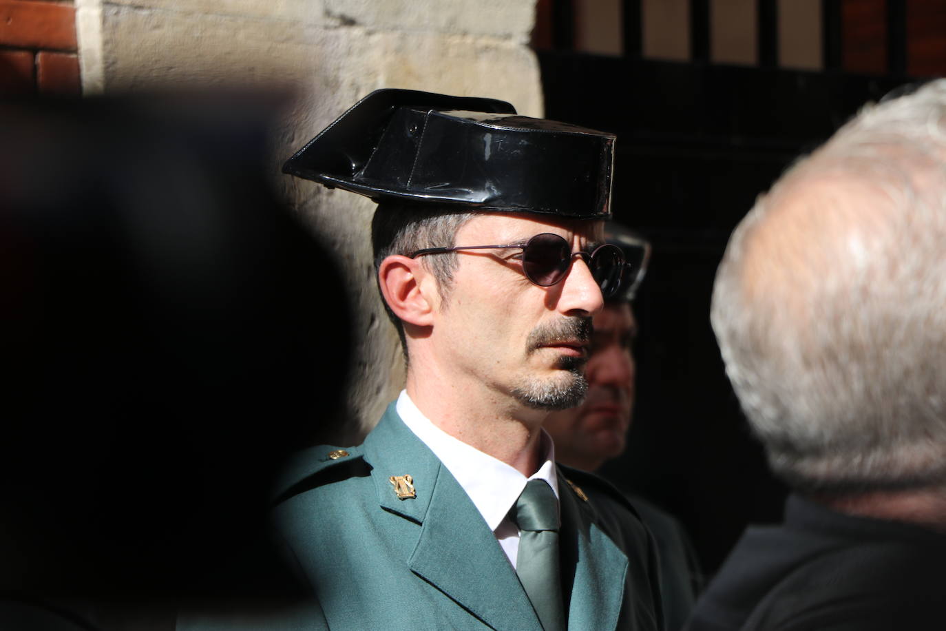 Fotos: Una placa para reconocer a la benemérita