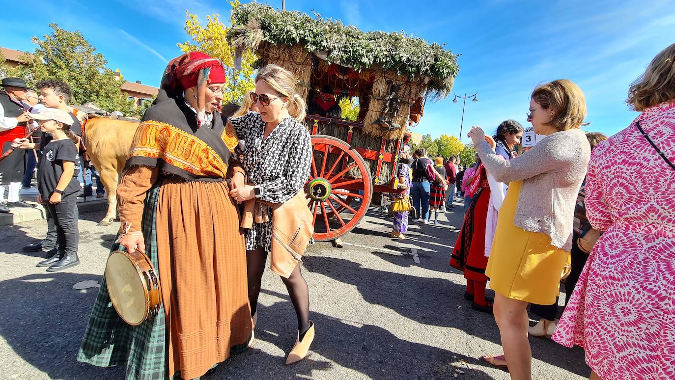 El resumen visual de la jornada de San Froilán en 60 imágenes a pide de calle. León se deja ver abarrotado en la antesala de una nueva cita tradicional, en esta ocasión en el alfoz de la capital. 