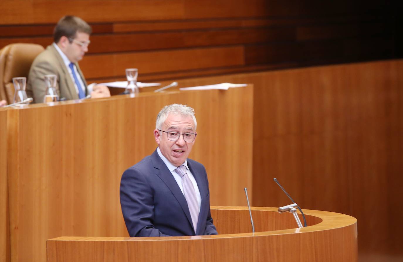 Sesión plenaria en las Cortes con intervención a petición propia del presidente de la Junta, Alfonso Fernández Mañueco, sobre los incendios forestales