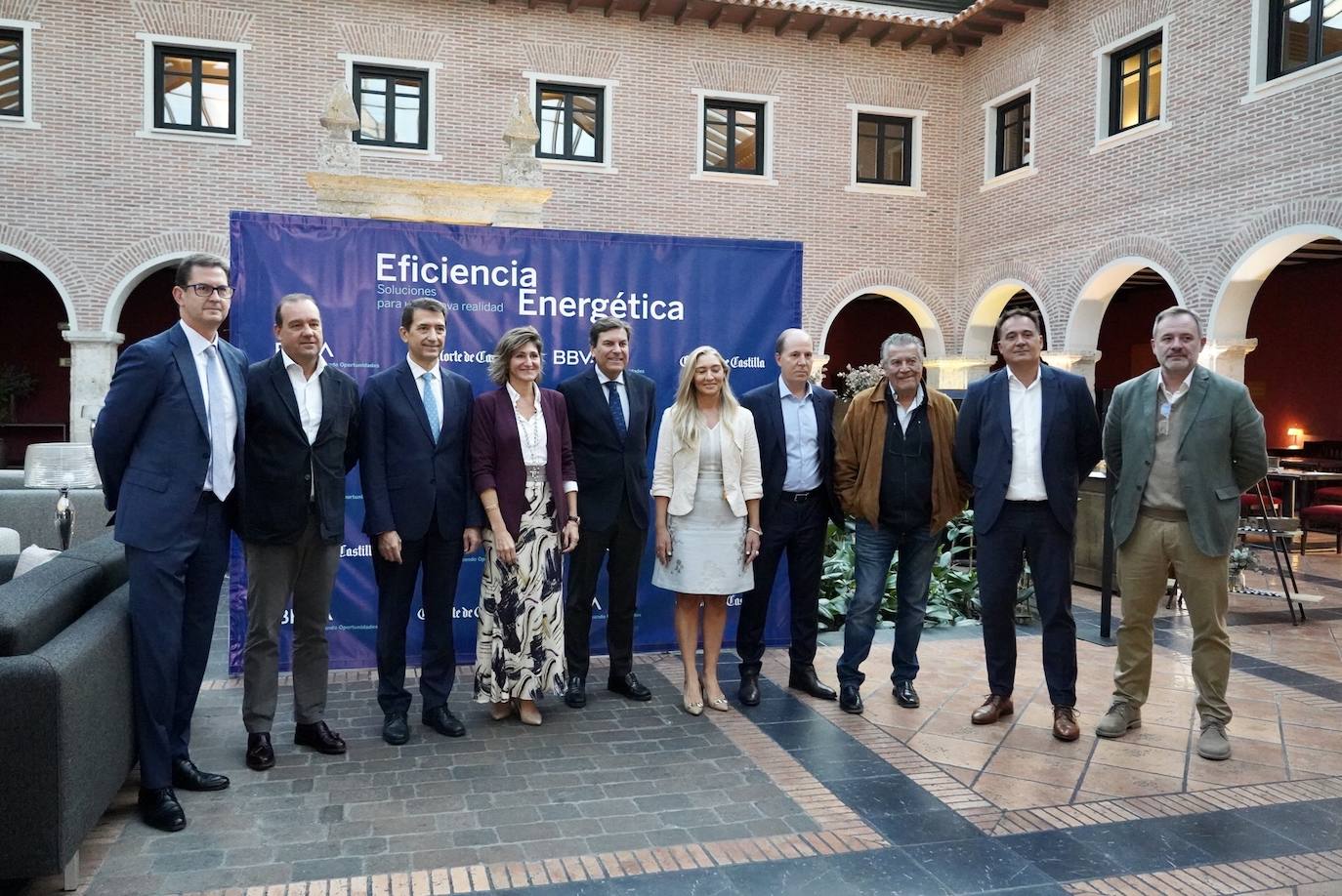 El Norte de Castilla y BBVA organizan el desayuno Informativo 'Eficiencia energética empresarial: soluciones para una nueva realidad'. El consejero de Economía y Hacienda, Carlos Fernández Carriedo, inaugura la jornada, y el responsable de Análisis Económico de BBVA Research, Rafael Domenech, pronuncia la ponencia 'Crecimiento y sostenibilidad: del reto a la oportunidad''.