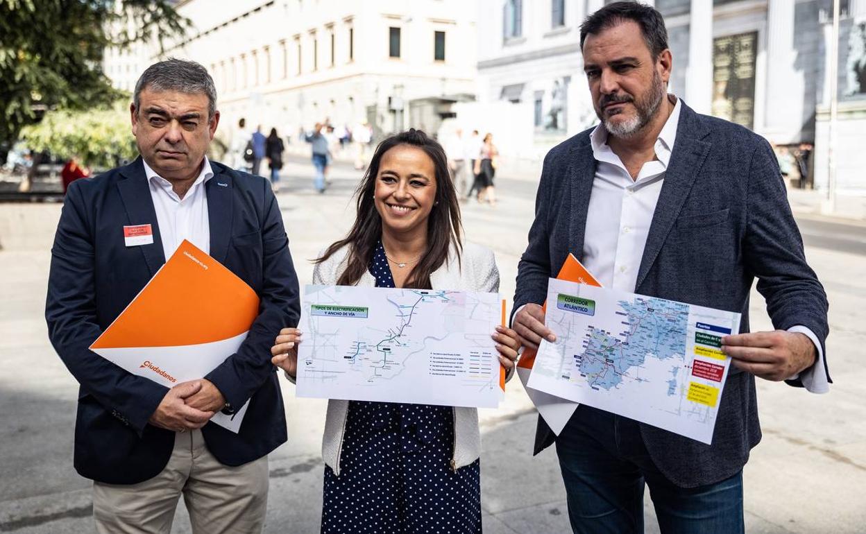 El diputado nacional Juan Ignacio López-Bas y la coordinadora autonómica de Cs en Castilla y León, Gemma Villarroel piden explicaciones en el Congreso sobre la presencia del noroeste peninsular en el programa Mercancías 30.