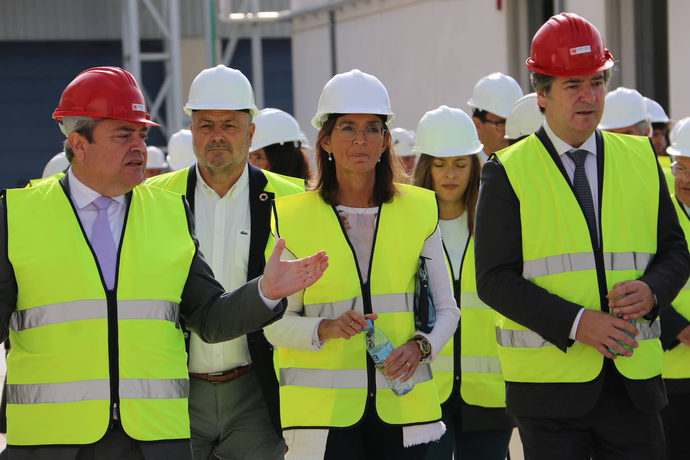 Visita institucional a la planta siderúrgica del grupo NSR en Villadangos del Páramo. 