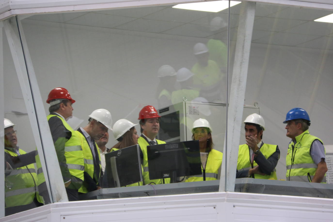 Visita institucional a la planta siderúrgica del grupo NSR en Villadangos del Páramo. 