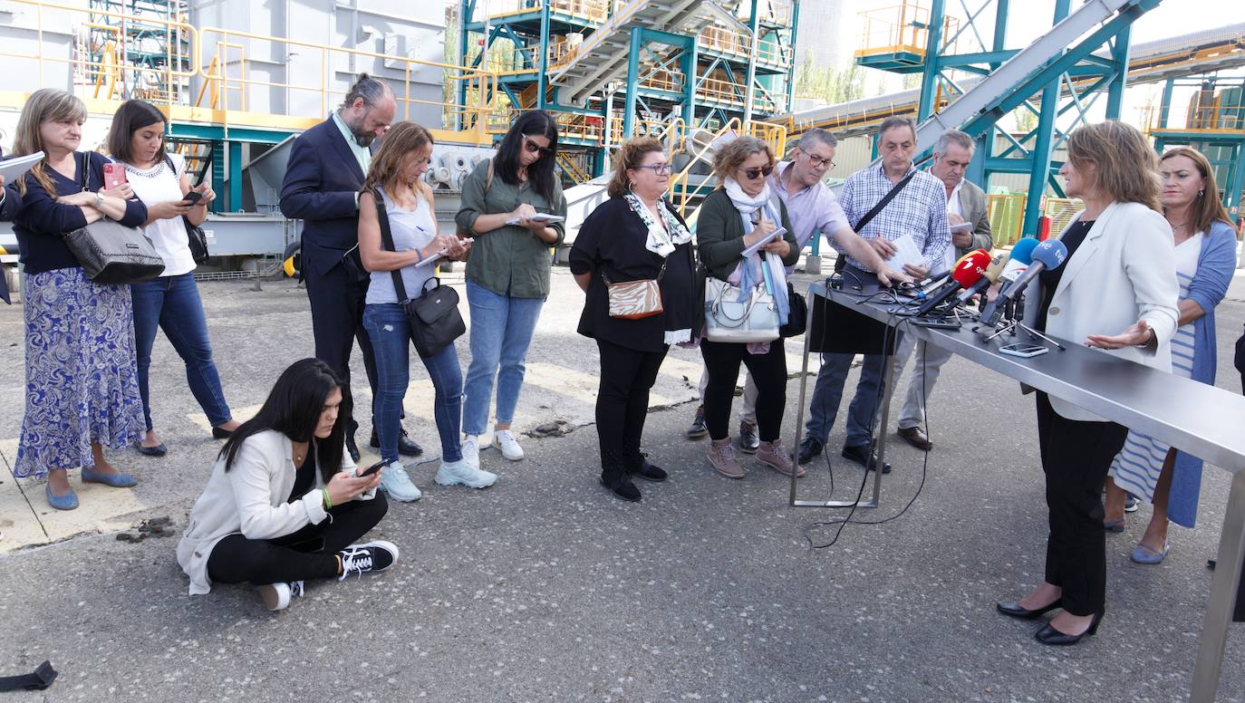 La vicepresidenta del Gobierno y ministra para la Transición Ecológica y el Reto Demográfico, Teresa Ribera, durante su visita las instalaciones de la Fundación Ciudad de la Energía, Ciuden, en Cubillos del Sil.