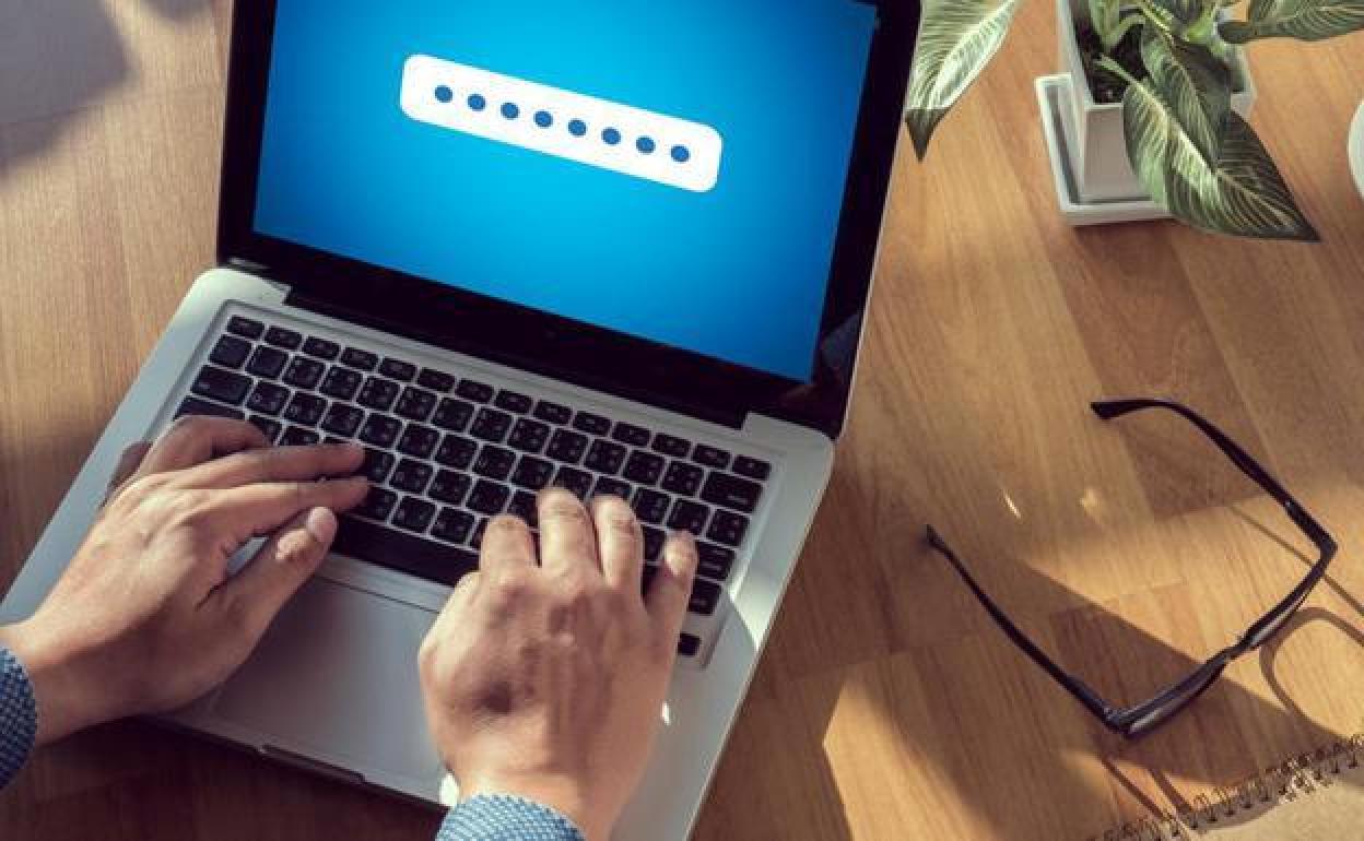 Imagen de archivo de un ordenador portatil. 