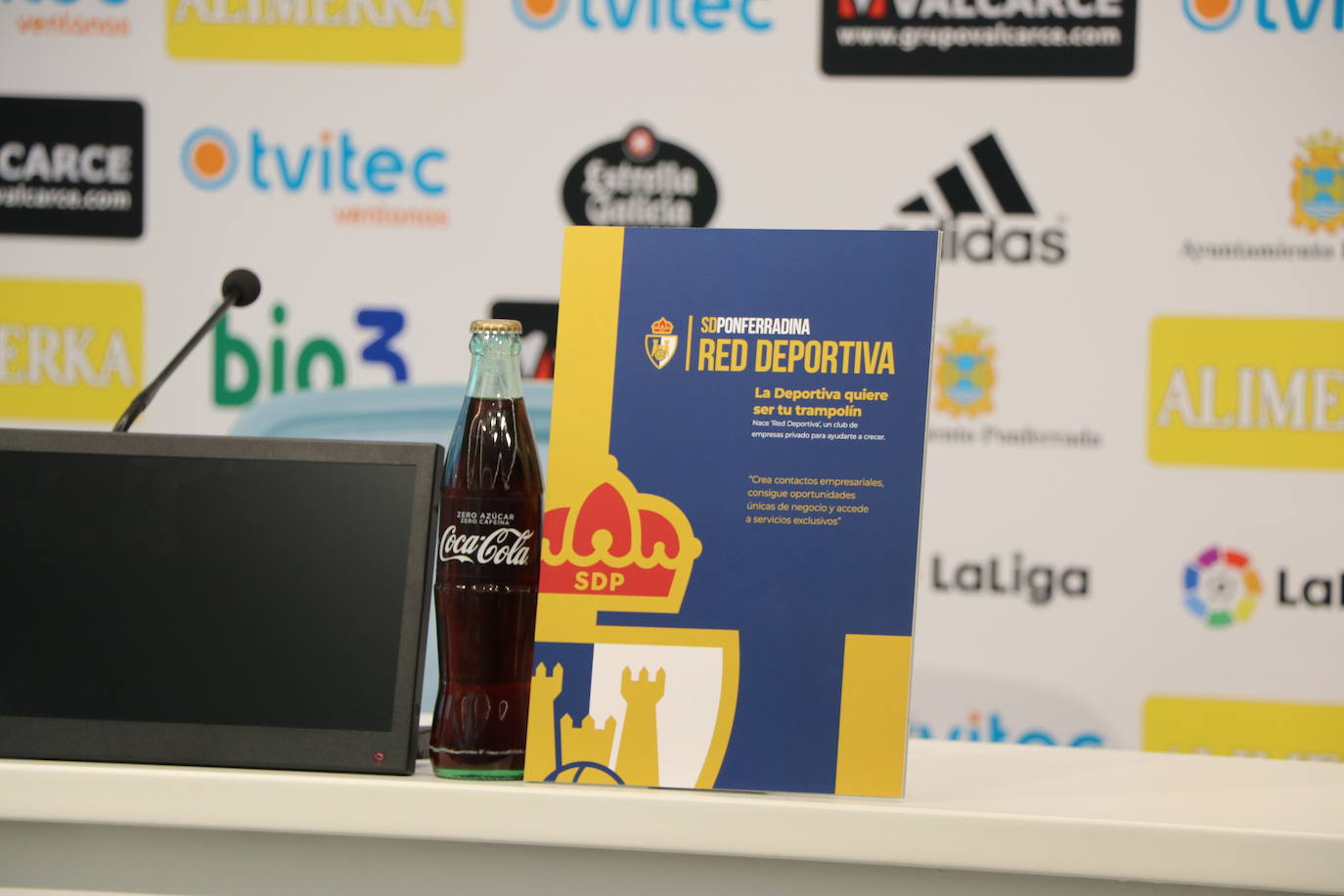 La entidad blanquiazul muestra las notables mejoras acometidas en El Toralín, que marcan el desarrollo futuro de su proyecto deportivo. La investión en los dos últimos años alcanza los cinco millones de euros. 