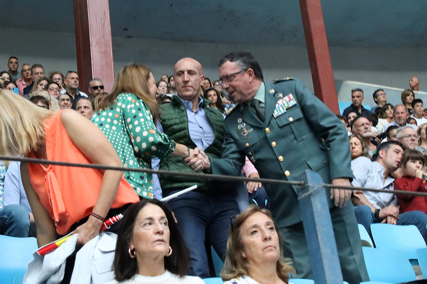 Demostración de procedimientos de actuación de la Guardia Civil en la Plaza de Toros de León