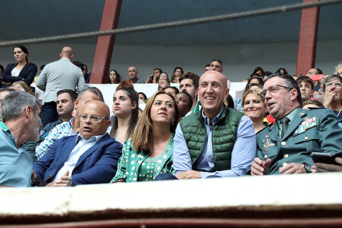 Demostración de procedimientos de actuación de la Guardia Civil en la Plaza de Toros de León