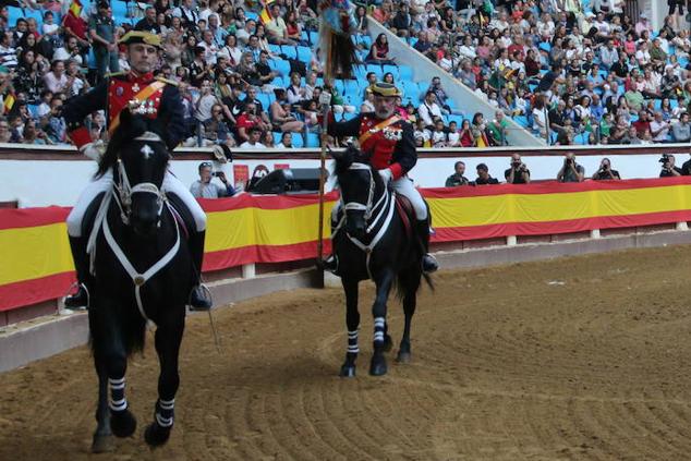 Demostración de procedimientos de actuación de la Guardia Civil en la Plaza de Toros de León