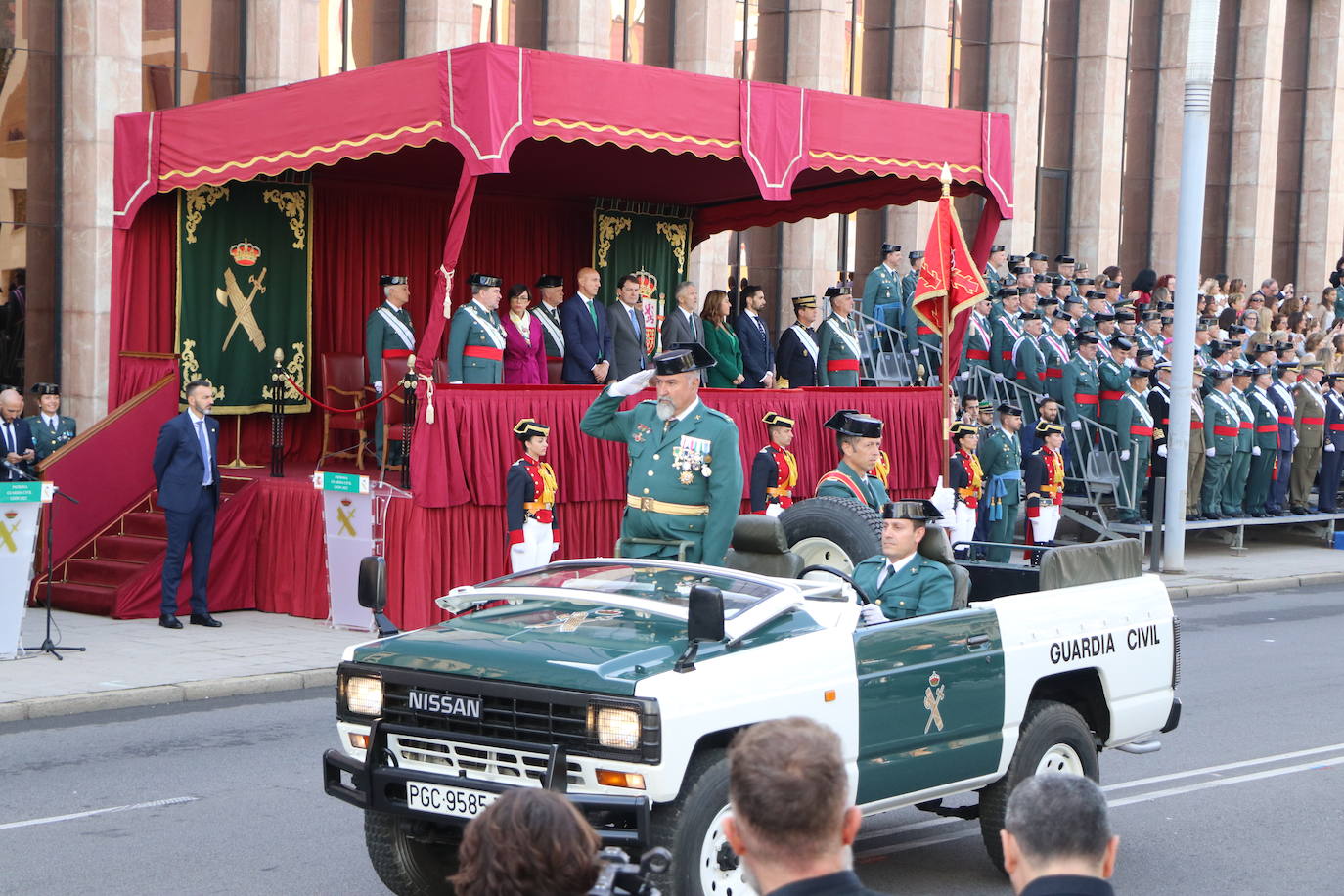 Acto central de la semana institucional de la Guardia Civil en León. 