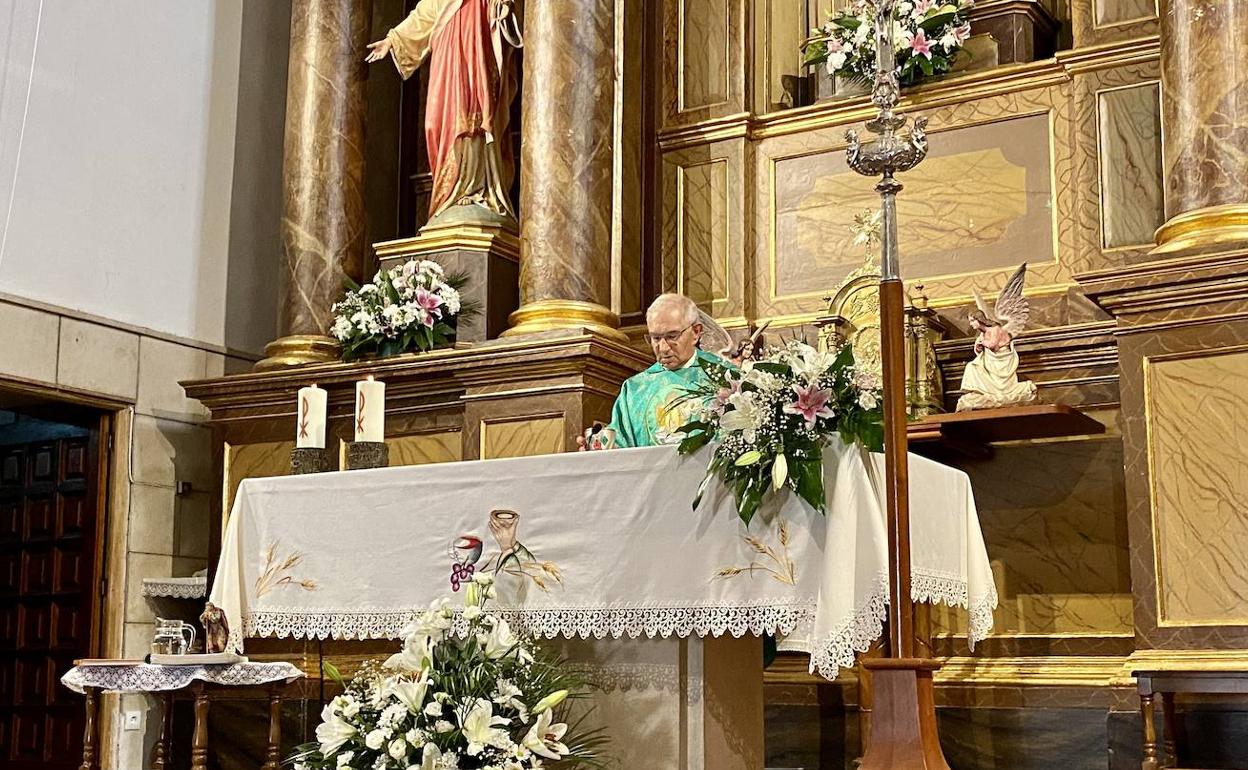 Misa homenaje a Abel Viñuelo, párroco de Boñar. 