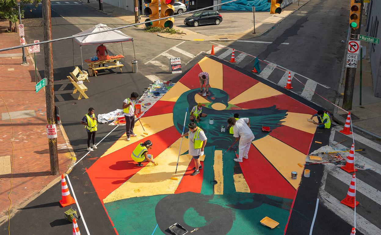 Imagen de uno de los proyectos financiados por Asphalt Art Initiative de Bloomberg Philanthropies. 