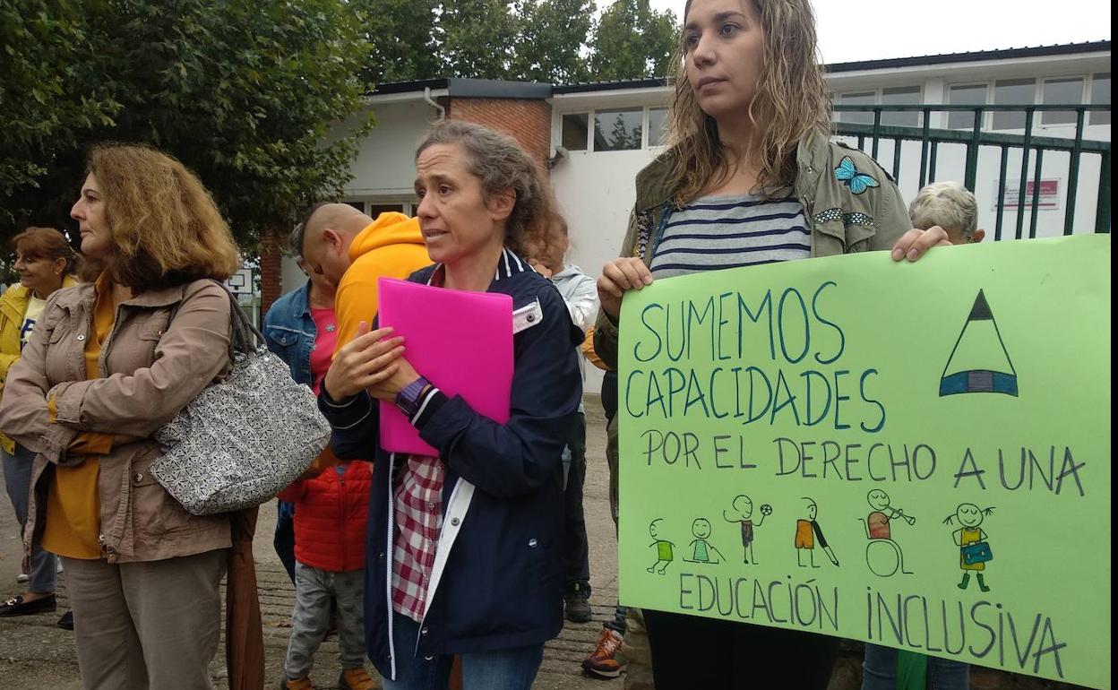 Protesta de la Ampa del colegio San Andres de La Borreca.