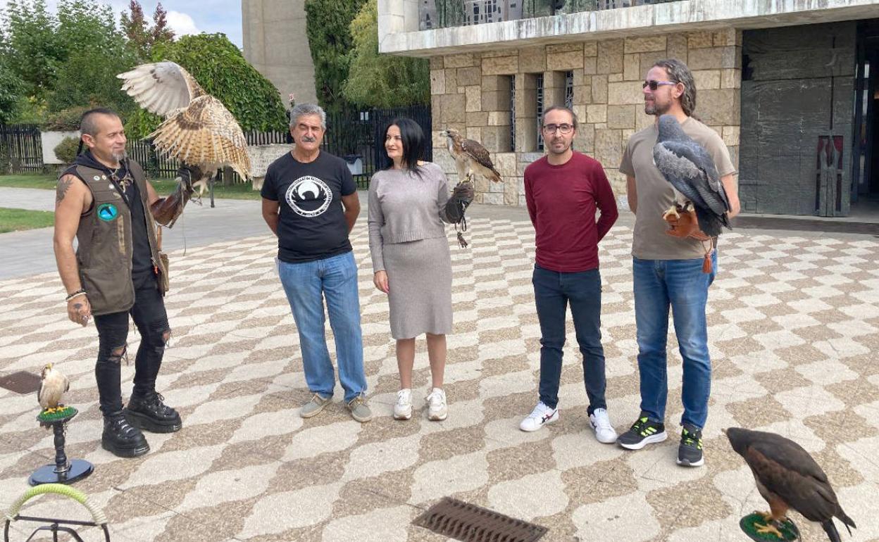 Presentación de las XXVII Jornadas Internacionales de Cetrería del Norte de España, en La Virgen del Camino.