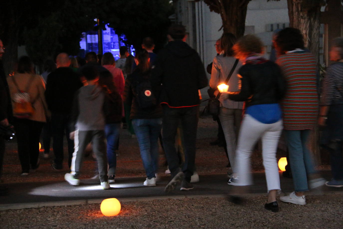 Fotos: El Cementerio de León revive en la noche