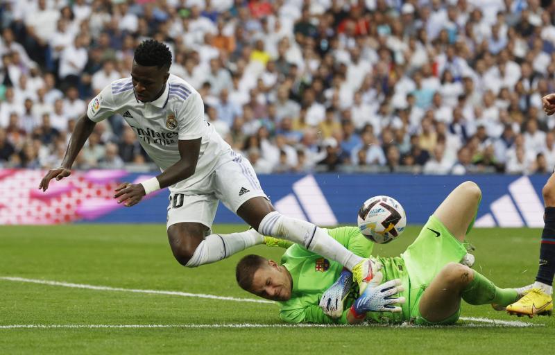 Vinicius choca con Ter Stegen