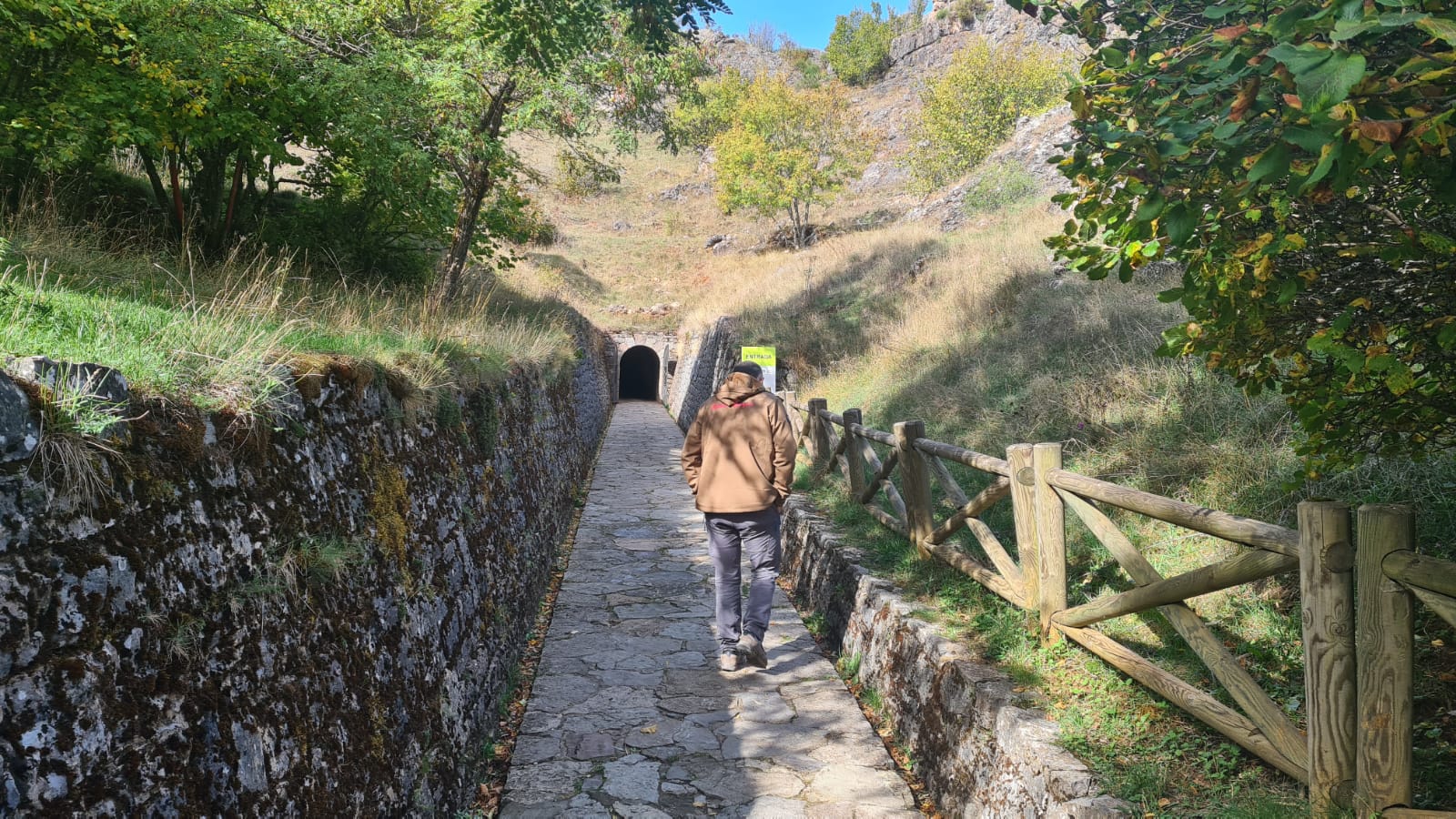 Fotos: Visita a las cuevas de Valporquero
