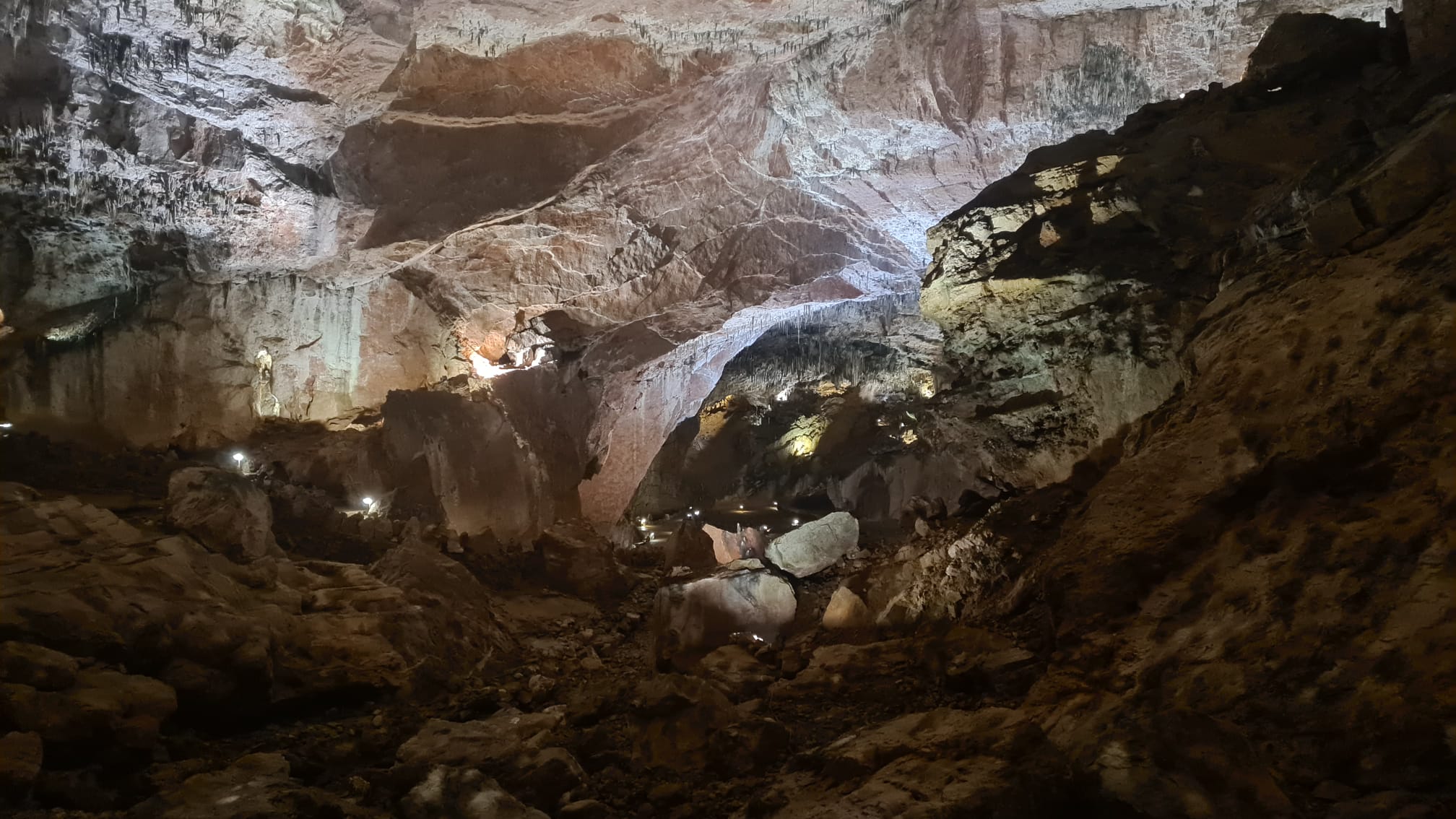 Fotos: Visita a las cuevas de Valporquero