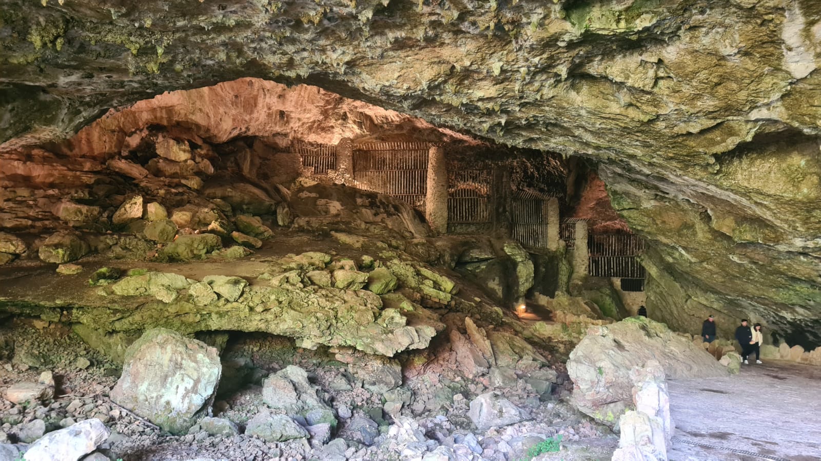Fotos: Visita a las cuevas de Valporquero