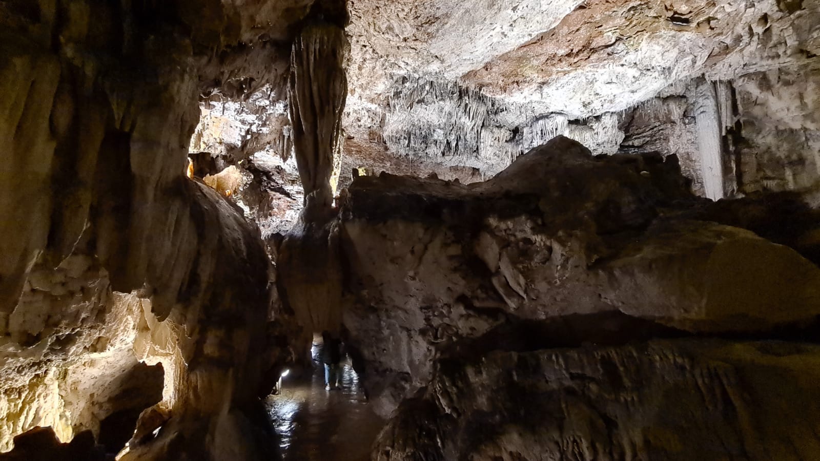 Fotos: Visita a las cuevas de Valporquero