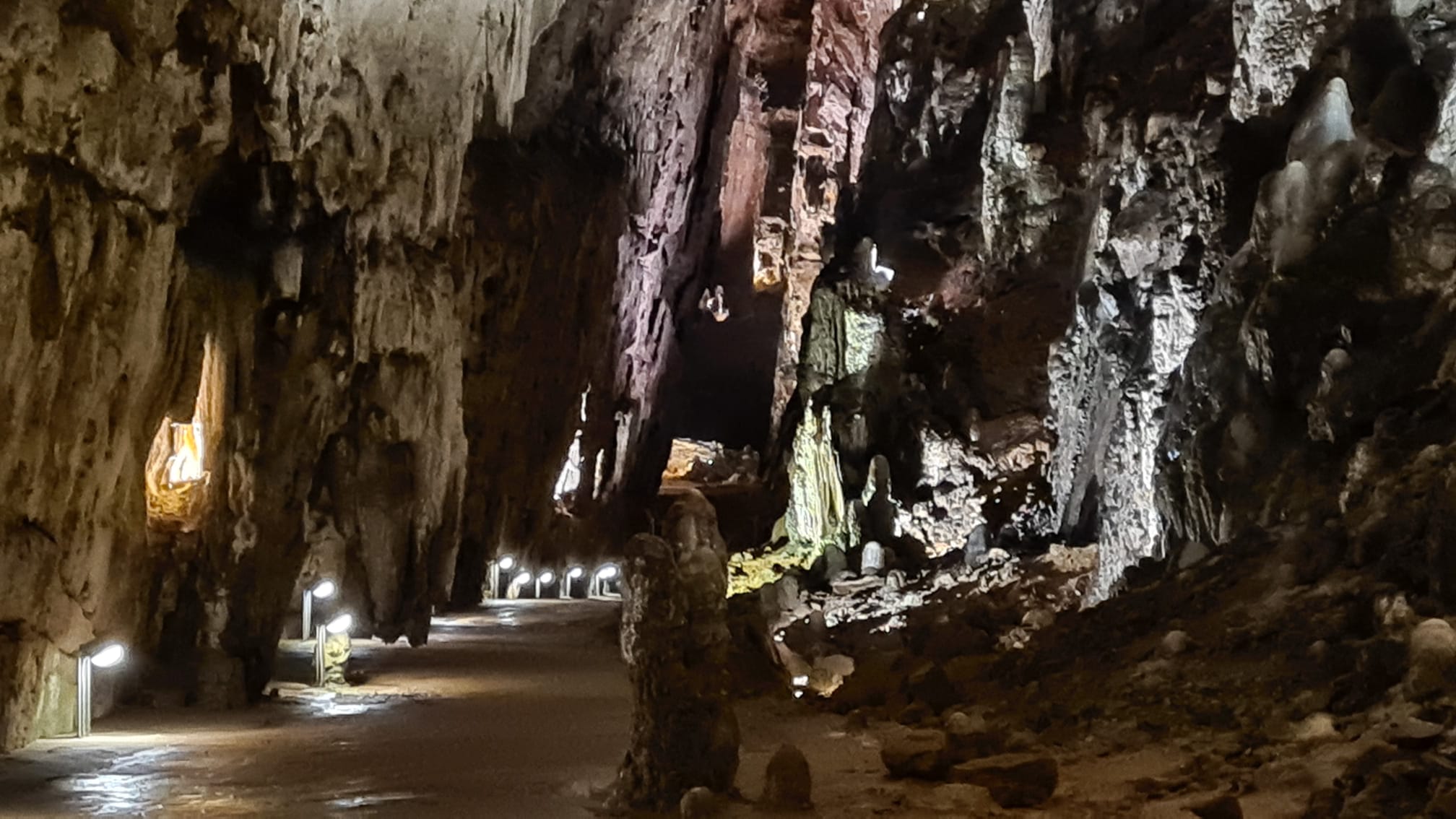 Fotos: Visita a las cuevas de Valporquero