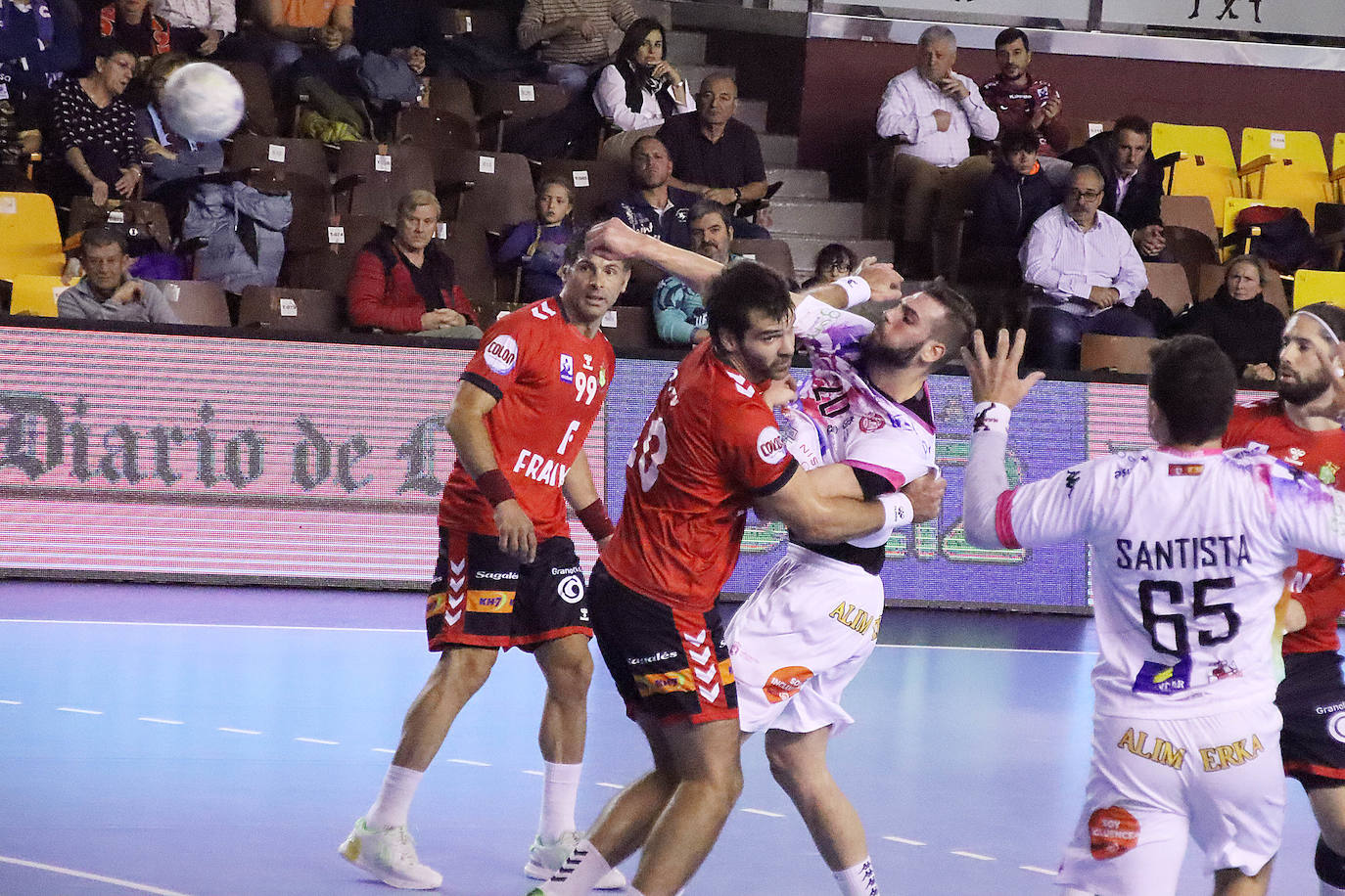 El conjunto marista vence a Granollers en el partido correspondiente a la séptima jornada de la Liga Sacyr Asobal