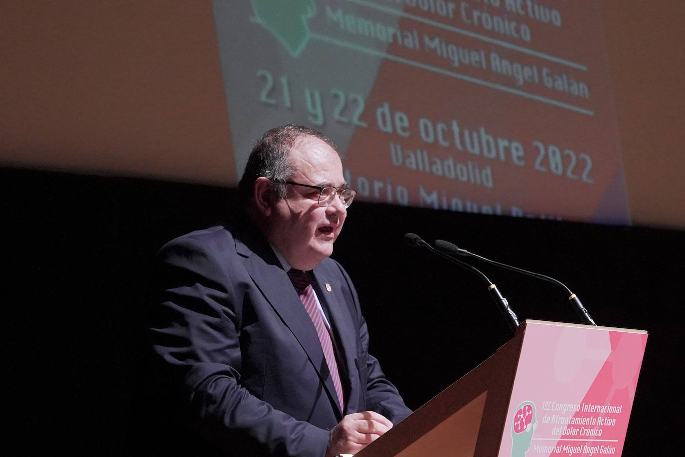 El consejero de Sanidad, Alejandro Vázquez, inaugura el I Congreso Internacional de Afrontamiento Activo del Dolor Crónico