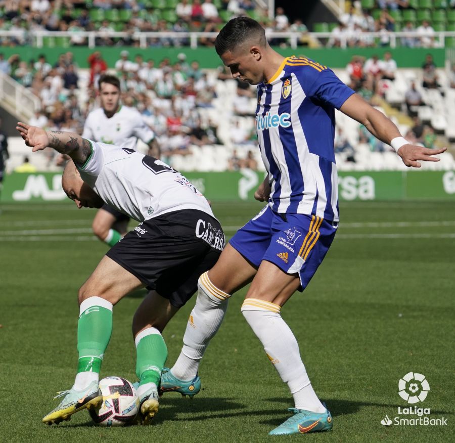 El conjunto berciano se mide al Racing en el partido correspondiente a la jornada 12 de LaLiga SmartBank