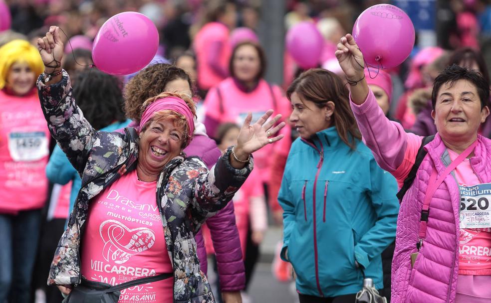 Celebración de la VIII Carrera solidaria de la Mujer Contra el Cáncer de Mama, organizada por la Asociación Leonesa de Mujeres Operadas de Cáncer de Mama. 