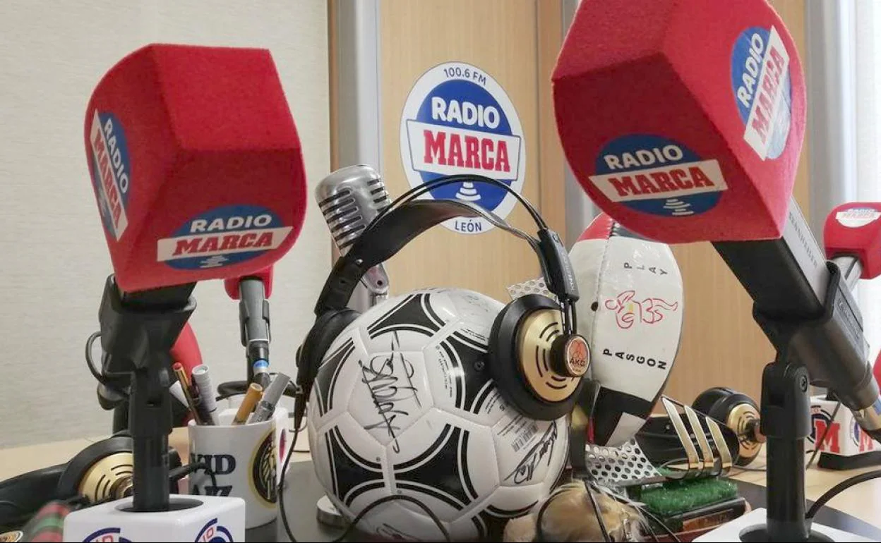 Imagen del estudio de Radio Marca León, que obtiene licencia legal de emisión en la provincia. 