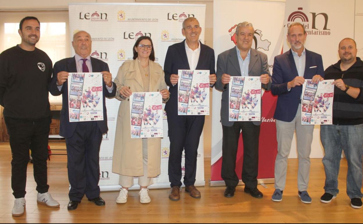 Presentación de la IV Copa de Castilla y León de balonmano femenino, que se celebrará en León.