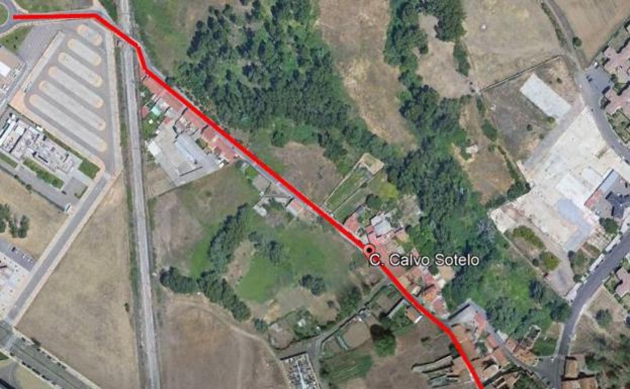 La Calle Calvo Sotelo en Armunia puede pasar a ser de dirección única de circulación.