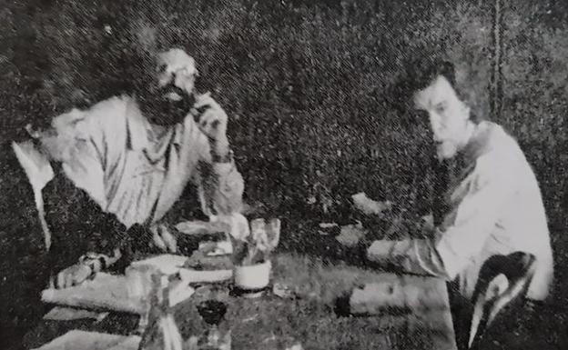 Graciliano Palomo y Ernesto Escapa, en 1982, durante la entrevista a Felipe González. 