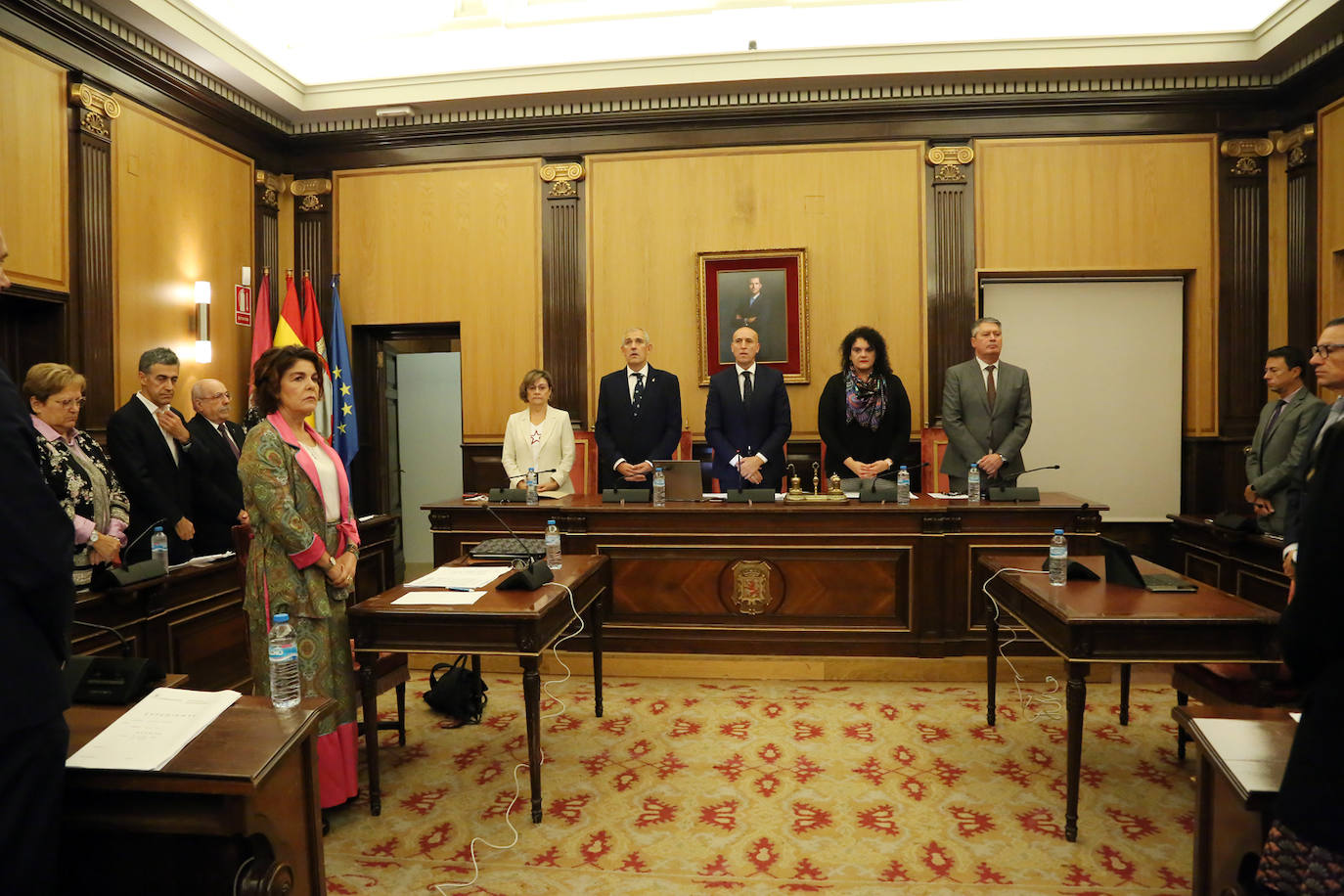 El alcalde de León, José Antonio Diez, preside el Pleno ordinario del Ayuntamiento de León