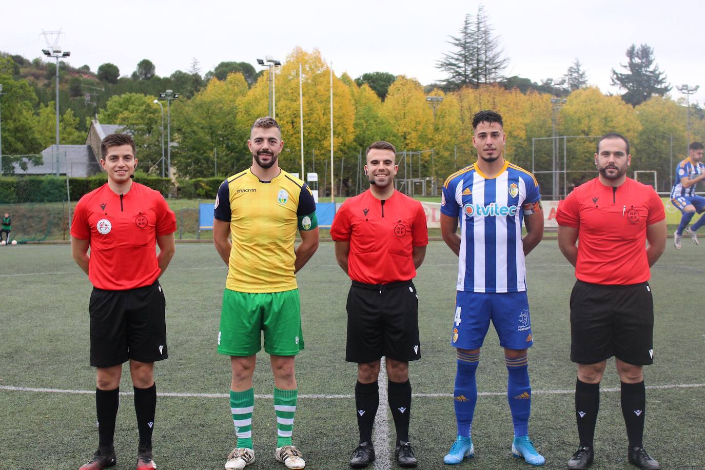 Empate insulso en el derbi entre la Ponferradina 'B' y La Virgen.