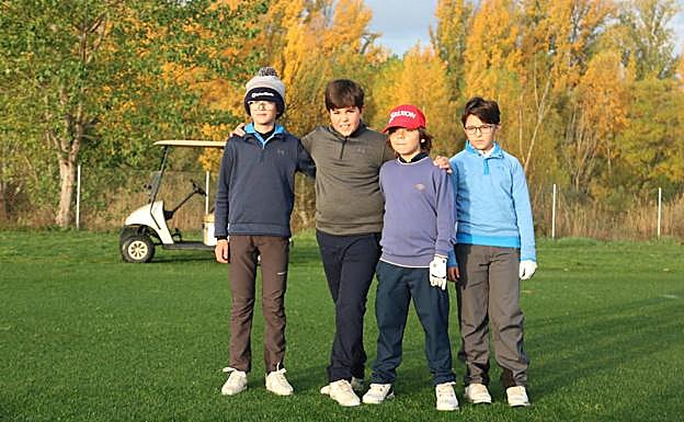 Galería. Un instante del II Torneo de Golf Leonoticias que se celebra en el Olímpico de León.