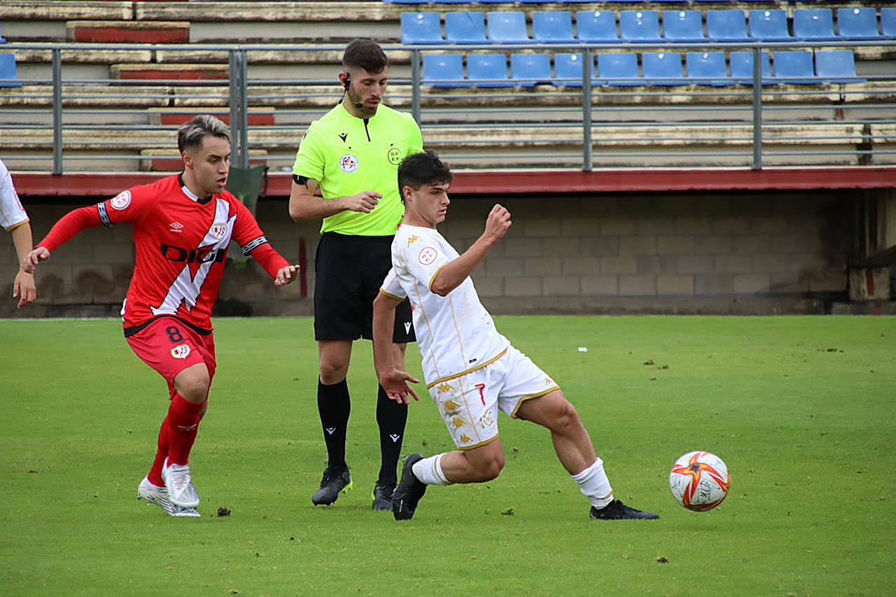 Partido correspondiente a la jornada 8 de la Liga Nacional Juvenil.