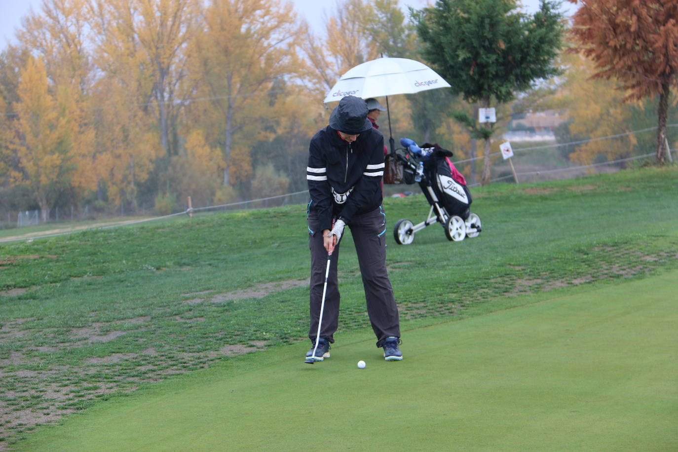 Fotos: Sesión de tarde en el II Torneo de Golf Leonoticias