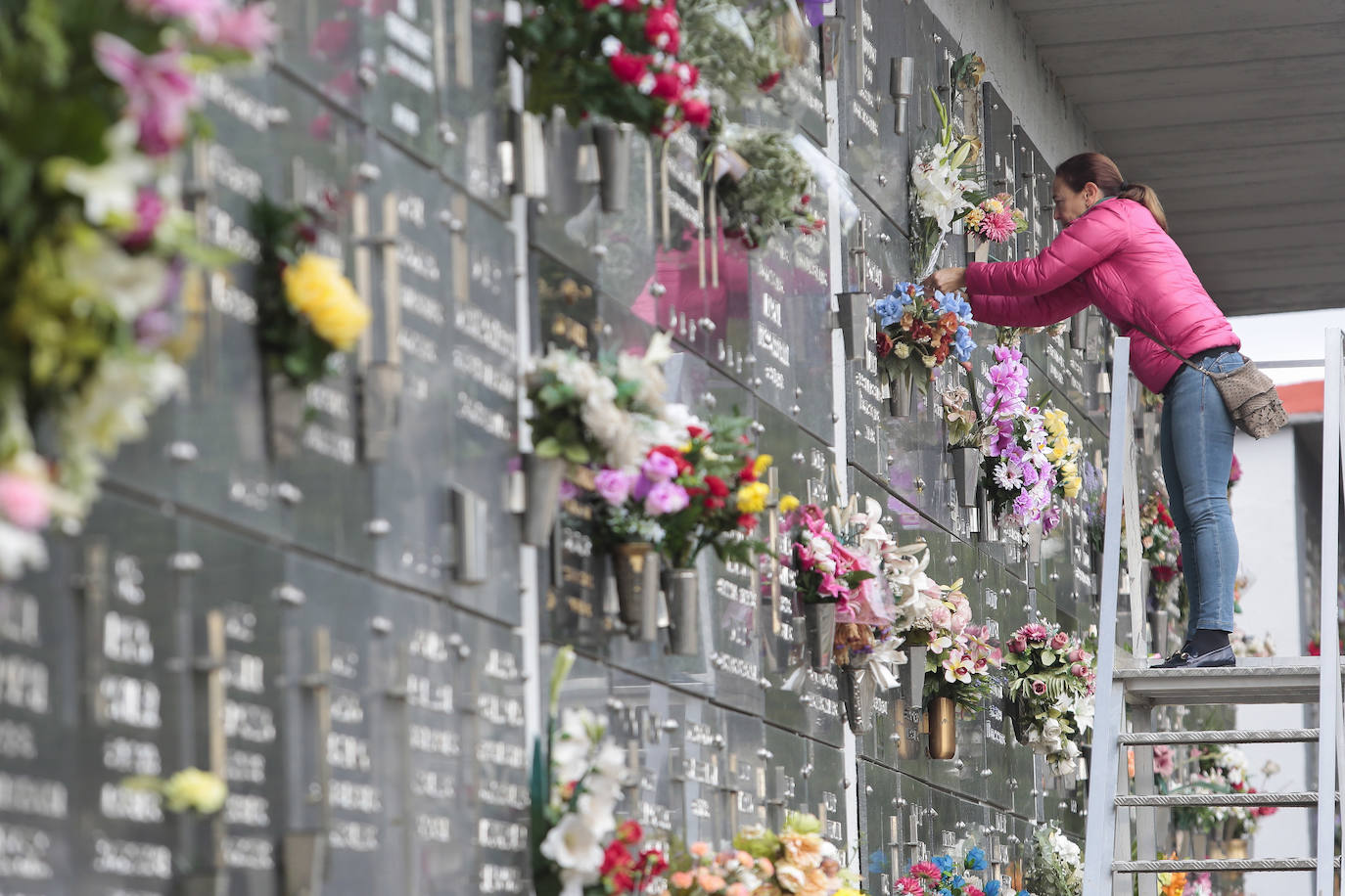 Fotos: Día para visitar el cementerio de León